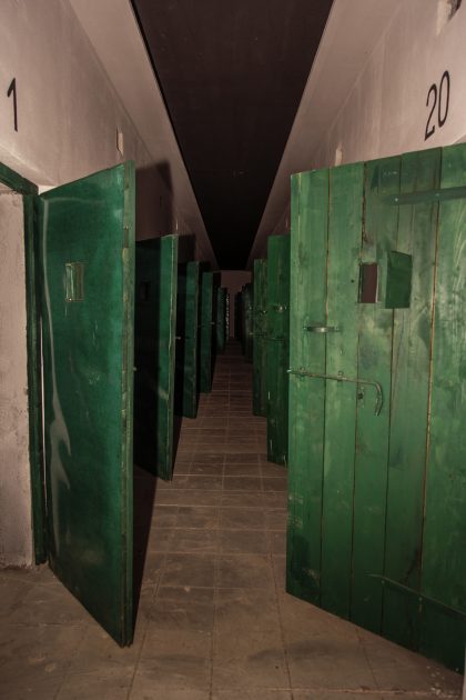 Prigione di Shkoder - Scutari - Albania. Vista del corridoio della prigione al primo piano. Al primo piano venivano detenuti principalmente prigionieri di natura non politica.